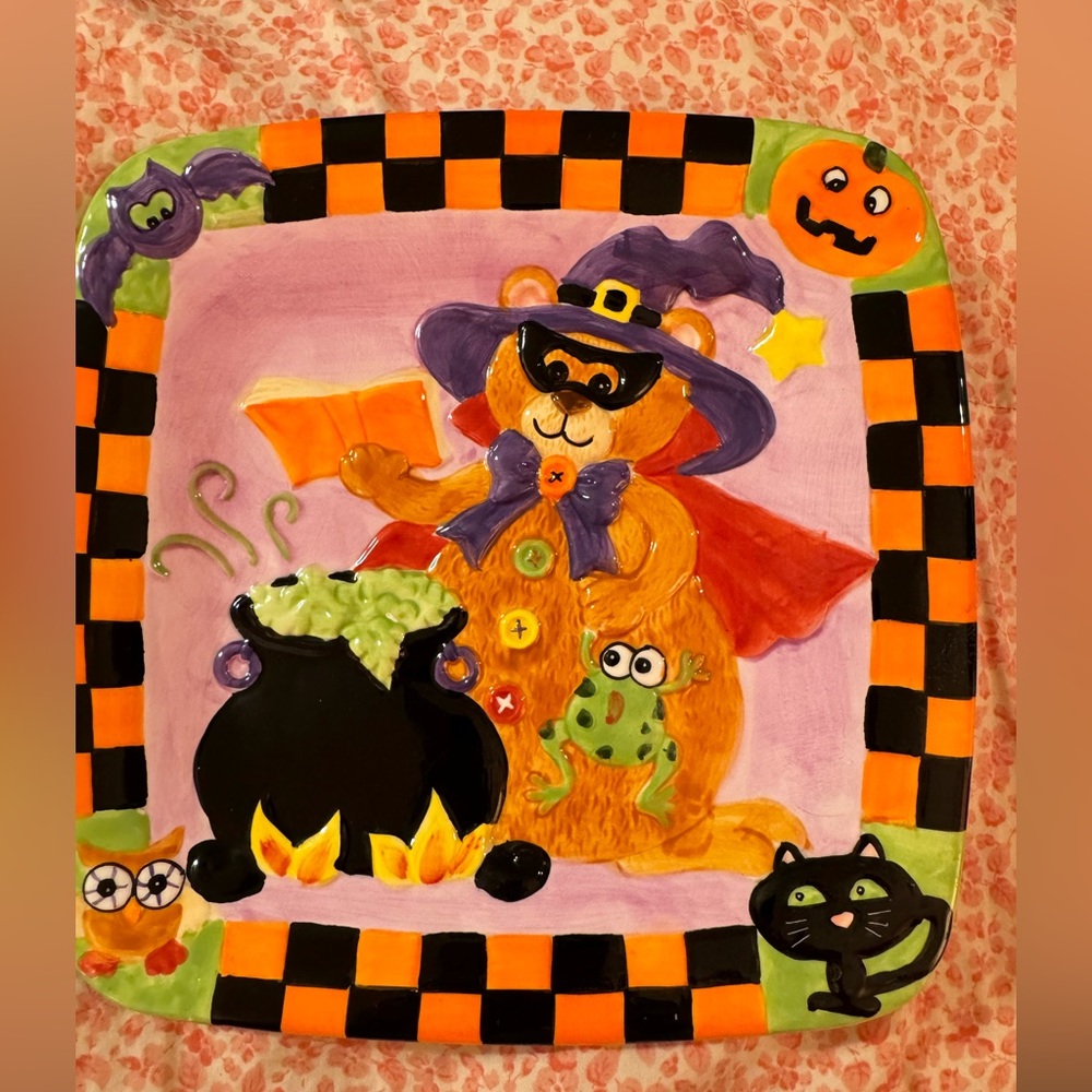 Halloween CKRO decorative plate ceramic 8 1/4“ x 8 1/4” adorable fun colorful